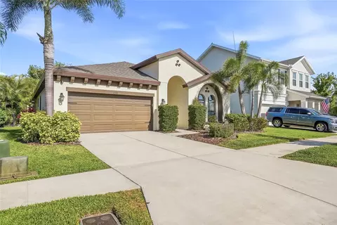 Exterior - 6318 Springline Pl, Apollo Beach, FL 33572 photo 3 of 8