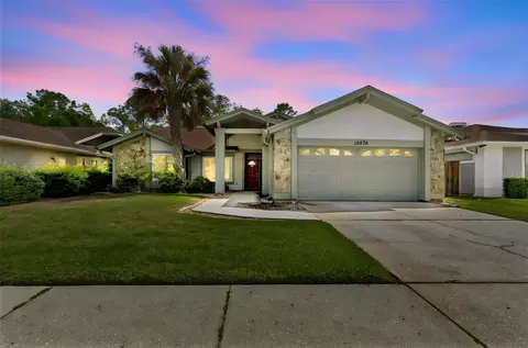 14675 Village Glen Cir, Tampa, FL 33618