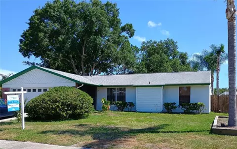 602 Bay Lake Trl, Oldsmar, FL 34677