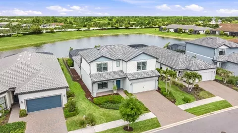 6270 Crested Eagle Ln, Nokomis, FL 34275