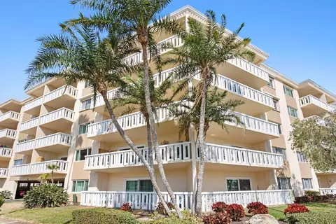 1200 N Shore Dr NE #403, Saint Petersburg, FL 33701