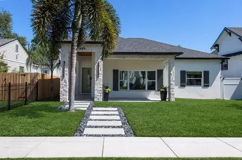 449 12th Ave N, Saint Petersburg, FL 33701