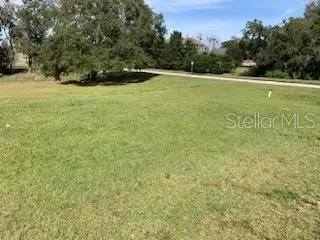 12725 E Ridgeview Ct, Dade City, FL 33525