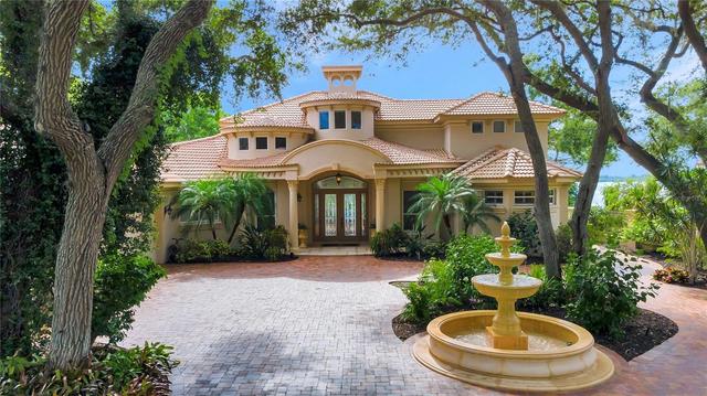 416 81st St W, Bradenton, FL 34209