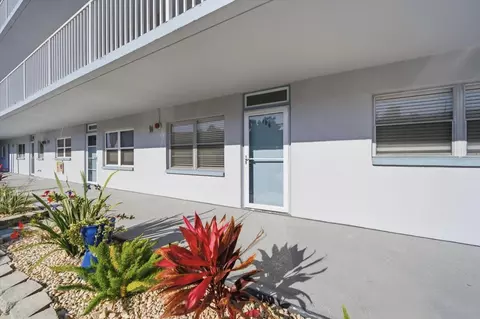 1868 Shore #104, South Pasadena, FL 33707