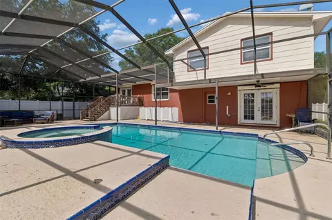 Exterior - 2620 Giant Pl, Seffner, FL 33584 photo 7 of 10