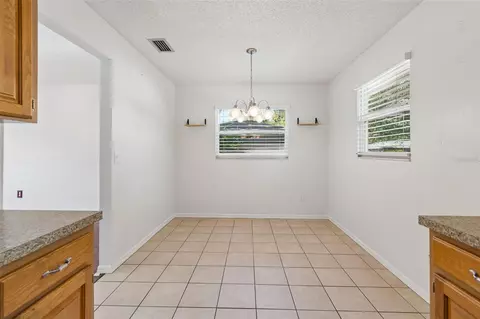 Dining - 2620 Giant Pl, Seffner, FL 33584 photo 6 of 7
