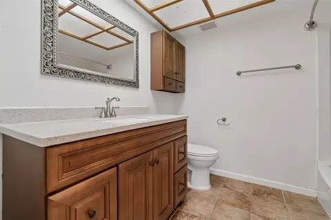 Bath - 2620 Giant Pl, Seffner, FL 33584 photo 4 of 8
