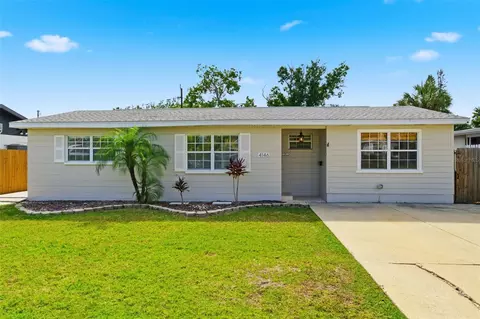 4146 Des Moines St NE, Saint Petersburg, FL 33703