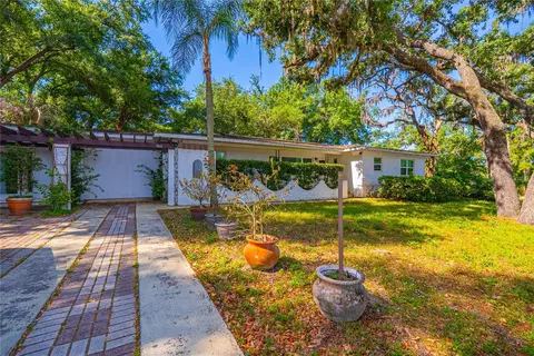 401 Bullard Pkwy, Temple Terrace, FL 33617