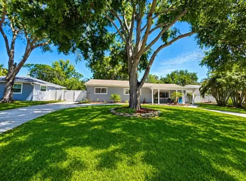 7211 12th Ave N, Saint Petersburg, FL 33710
