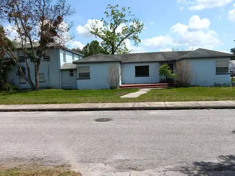 1011 NE 2nd St, Mulberry, FL 33860