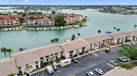 546 Plaza Seville Ct #85, Treasure Island, FL 33706