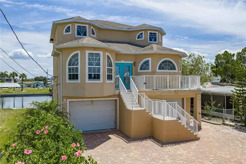 Exterior - 4178 Des Prez Ct, Hernando Beach, FL 34607 photo 3 of 11