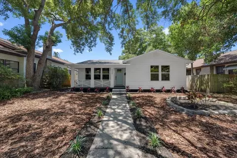 1110 12th St N, Saint Petersburg, FL 33705