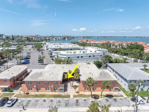 121 46th Ave #1G, Saint Pete Beach, FL 33706