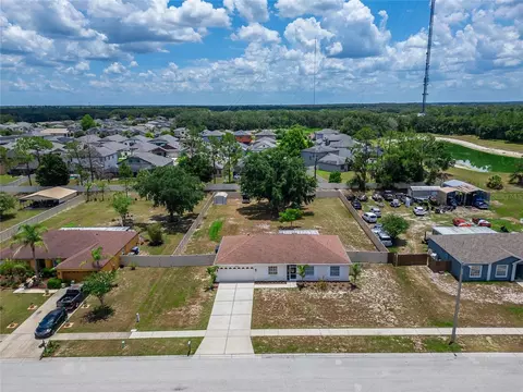 View/Area - 12124 Colonial Estates Ln, Riverview, FL 33579 photo 5 of 21