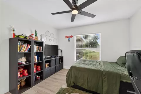Bedroom - 12124 Colonial Estates Ln, Riverview, FL 33579 photo 12 of 13