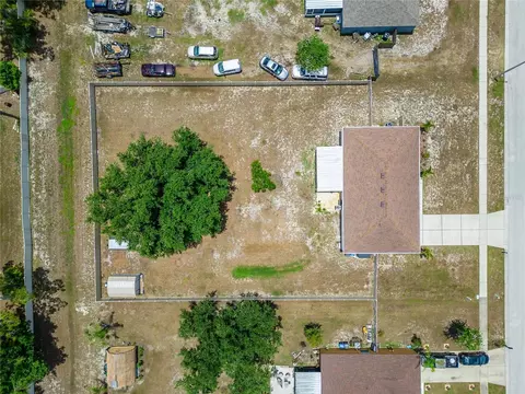 View/Area - 12124 Colonial Estates Ln, Riverview, FL 33579 photo 9 of 21