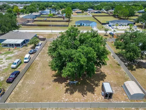 View/Area - 12124 Colonial Estates Ln, Riverview, FL 33579 photo 17 of 21