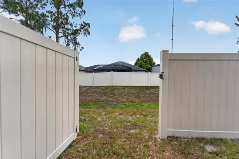Exterior - 12124 Colonial Estates Ln, Riverview, FL 33579 photo 16 of 25