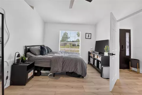 Bedroom - 12124 Colonial Estates Ln, Riverview, FL 33579 photo 6 of 13