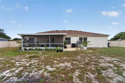 Exterior - 12124 Colonial Estates Ln, Riverview, FL 33579 photo 10 of 25