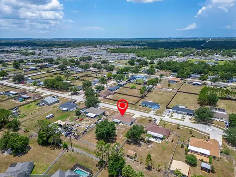 View/Area - 12124 Colonial Estates Ln, Riverview, FL 33579 photo 12 of 21