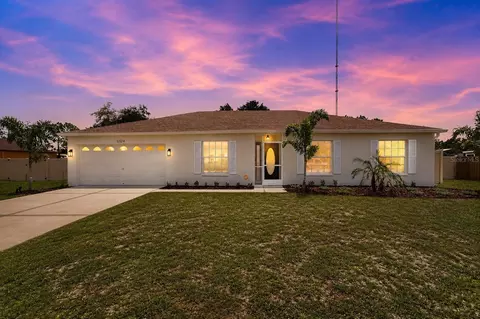 Exterior - 12124 Colonial Estates Ln, Riverview, FL 33579 photo 2 of 25