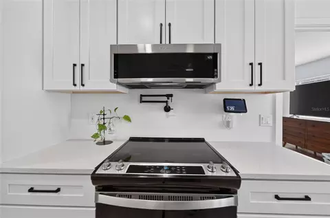 Kitchen - 12124 Colonial Estates Ln, Riverview, FL 33579 photo 7 of 7