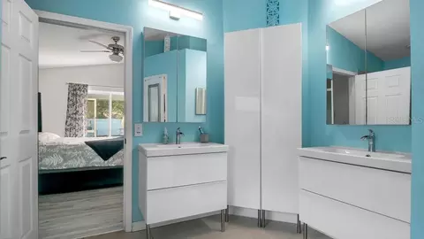 Bath - 10510 Egret Haven Ln, Riverview, FL 33578 photo 3 of 3