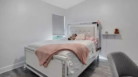 Bedroom - 10510 Egret Haven Ln, Riverview, FL 33578 photo 2 of 5