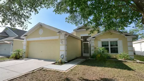 Exterior - 10510 Egret Haven Ln, Riverview, FL 33578 photo 2 of 13
