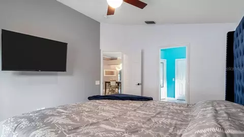 Bedroom - 10510 Egret Haven Ln, Riverview, FL 33578 photo 4 of 5