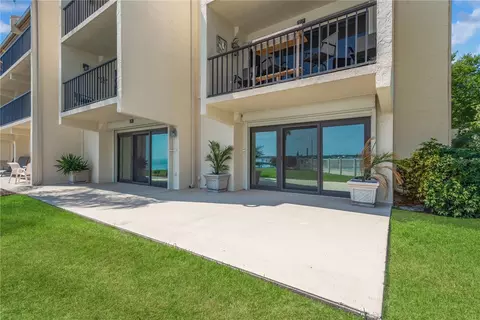 7520 Sunshine Skyway Ln S #P5, Saint Petersburg, FL 33711