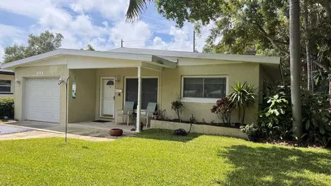 559 Villagrande Ave S, Saint Petersburg, FL 33707