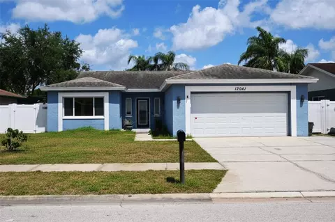 12041 70th St, Largo, FL 33773