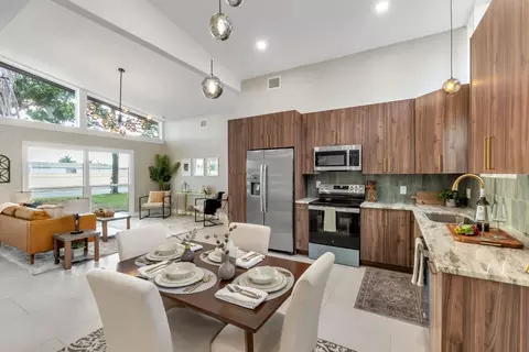 Kitchen - 5023 9th St E, Bradenton, FL 34203 photo 1 of 3