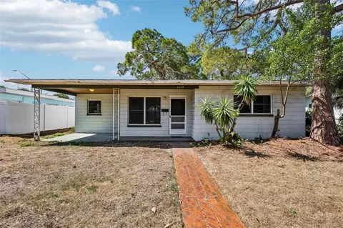 6610 4th Ave N, Saint Petersburg, FL 33710