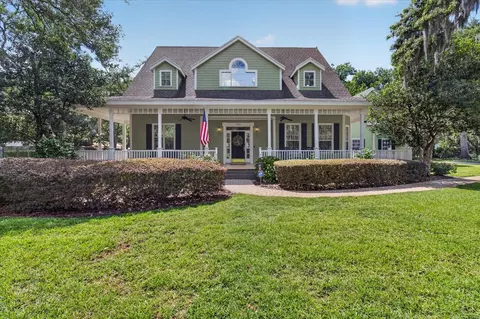 2928 Chelsea Woods Dr, Valrico, FL 33596