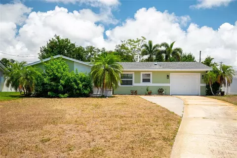 10297 Hetrick Cir E, Largo, FL 33774