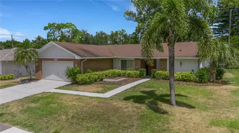 3147 E Dorchester Dr, Palm Harbor, FL 34684