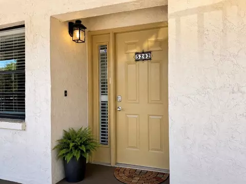 2275 62nd Ave N #5202, Saint Petersburg, FL 33713