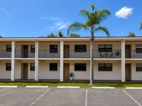 2275 62nd Ave N #5202, Saint Petersburg, FL 33713