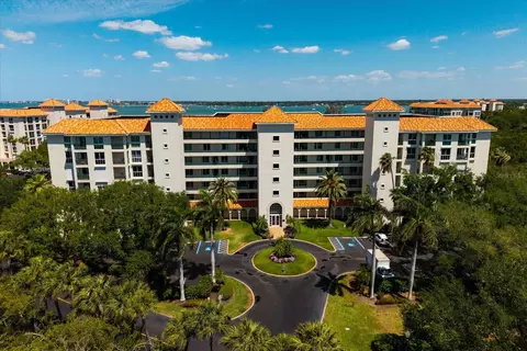 4801 Osprey Dr S #207, Saint Petersburg, FL 33711