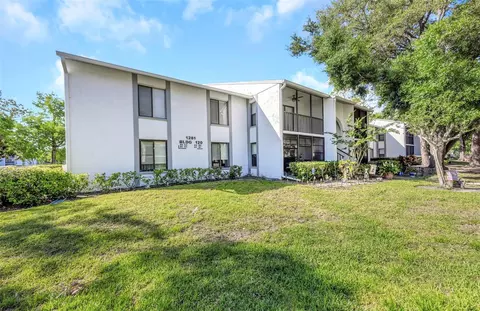 1281 Pine Ridge Cir E #A2, Tarpon Springs, FL 34688