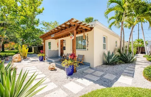 425 46th Ave S, Saint Petersburg, FL 33705