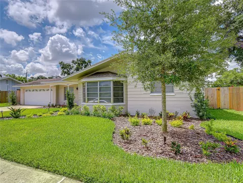 2167 Lakeview Rd, Clearwater, FL 33764