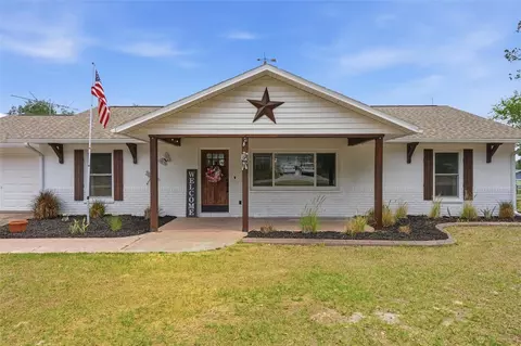 39825 Sunburst Dr, Dade City, FL 33525