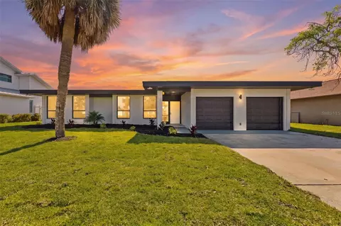 3917 Eden Roc Cir, Tampa, FL 33634